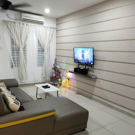 Setia Home Sitiawan Ktv 12+4 Pax Bagian luar foto